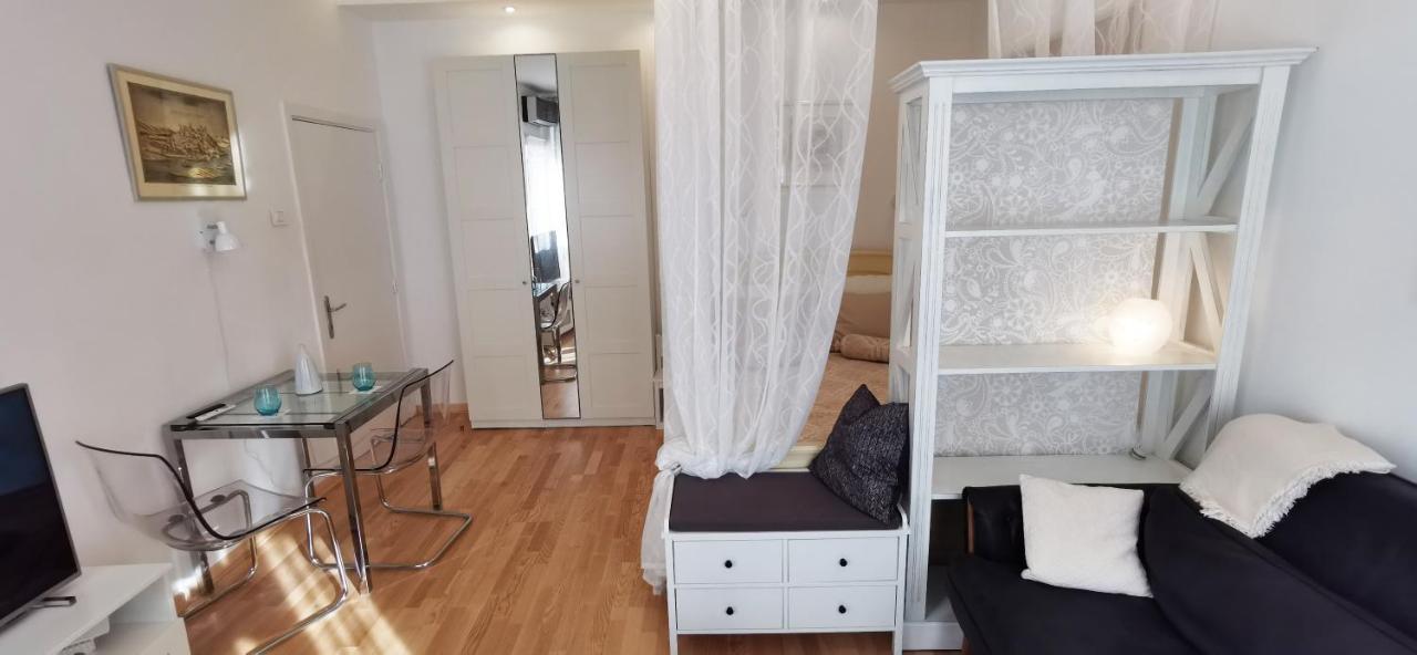 Gala City Center Apartman Belgrad Zewnętrze zdjęcie